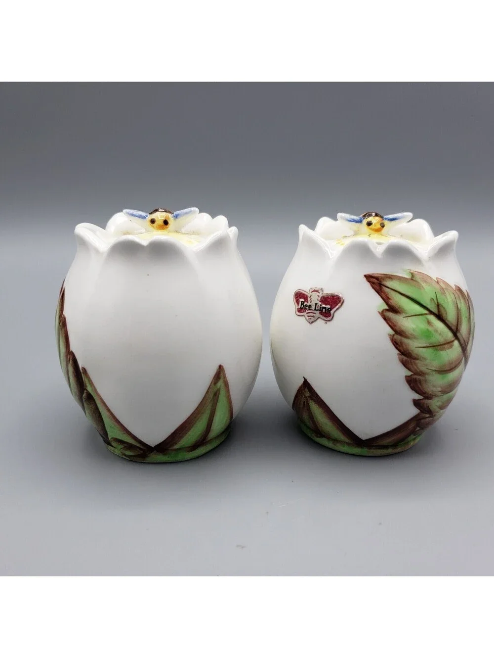 Vintage Lefton Bee Line Salt & Pepper Shaker Set Bumble Bee Ceramic #1288 Japan